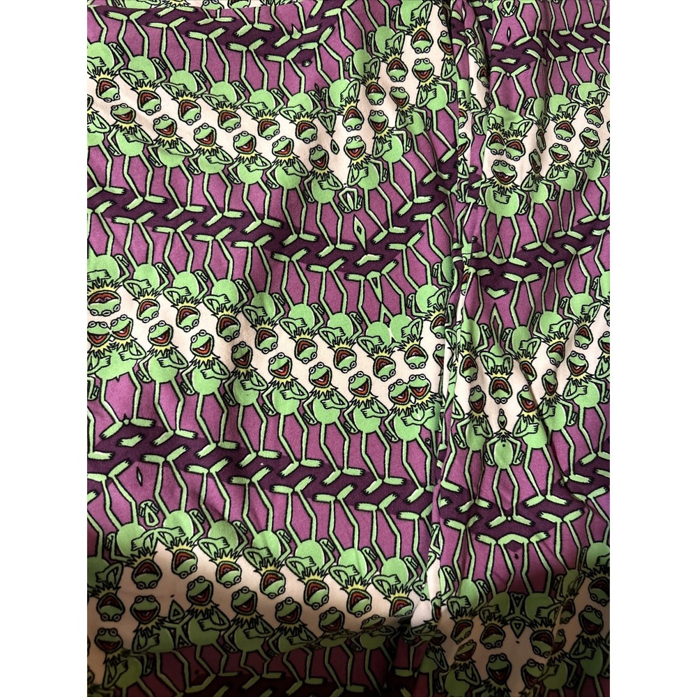 NWOT LulaRoe Kermit the Frog Stacked  On Pink TC Leggings